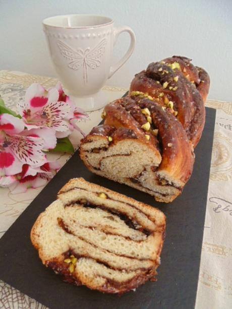 Babka de pistachos y crema de avellanas