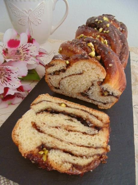 Babka de pistachos y crema de avellanas