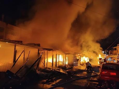 Crimen Organizado incendia mercado en Acapulco