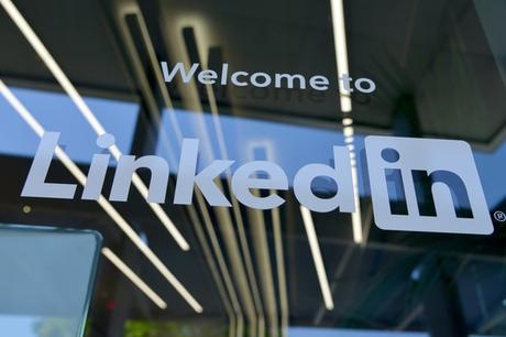 Cómo mostrar tu perfil de LinkedIn en varios idiomas