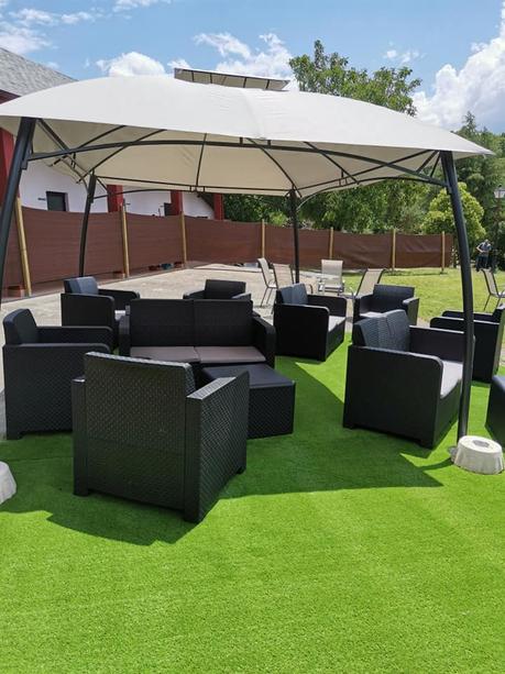 Vilela ofrece diversión en familia con pesca en lago en un entorno acogedor 4