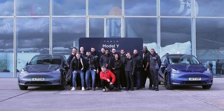 El Model Y se puede adquirir en el Reino Unido pero con volante del lado derecho.