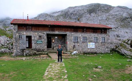 DE COVADONGA A LA TORRE DE LOS TRAVIESOS I DE COVADONGA A LA TORRE DE LOS TRAVIESOS I