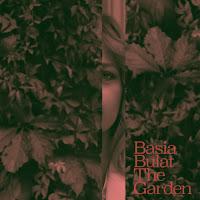 Basia Bulat estrena In The Name Of (The Garden Version)