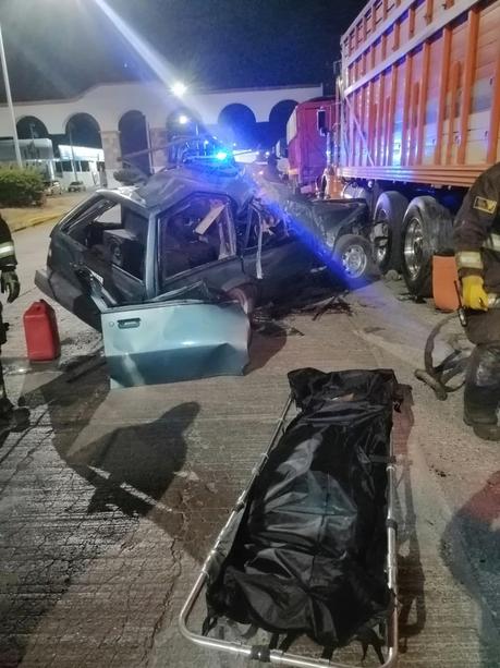 Fallece persona tras accidente vial frente a Los Arcos de Rioverde