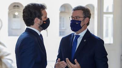 El PP se hunde como el “Titanic”, pero sin orquesta, que ya no sigue a bordo.