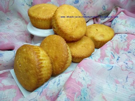 PETITS GÂTEAUX À LA NOIX DE COCO ET AU CITRON / COCONUT AND LEMON MUFFINS / MAGDALENAS DE COCO Y LIMÓN / مافن جوز الهند والليمون(الحامض)