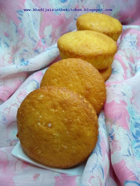 PETITS GÂTEAUX À LA NOIX DE COCO ET AU CITRON / COCONUT AND LEMON MUFFINS / MAGDALENAS DE COCO Y LIMÓN / مافن جوز الهند والليمون(الحامض)