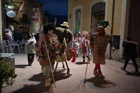 La recreación del Entroido Berciano anima Ponferrada terminando con la quema del Antruejo en la Plaza del Ayuntamiento 7