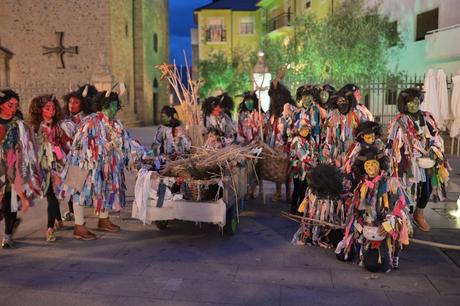 La recreación del Entroido Berciano anima Ponferrada terminando con la quema del Antruejo en la Plaza del Ayuntamiento 6
