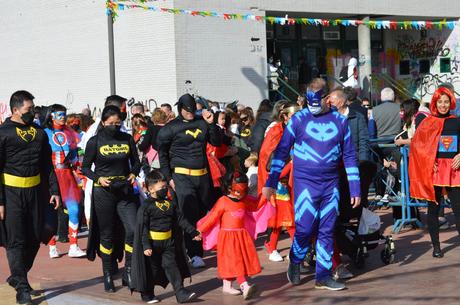Carnaval Infantil de Ponferrada, los más peques inundan la calle de color y buen humor 13