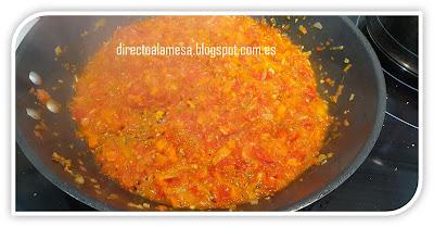 Espaguetis gratinados con salsa boloñesa