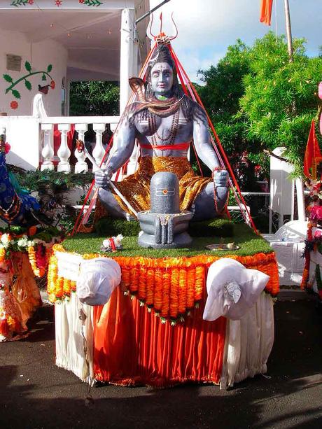 MAHASHIVARATRI se festeja el 1 de marzo de 2022
