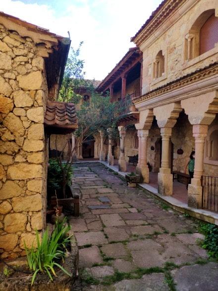 hote-hoces-duraton-exterior 