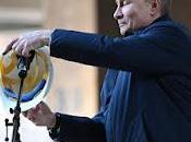 “Desnazificar Putin”