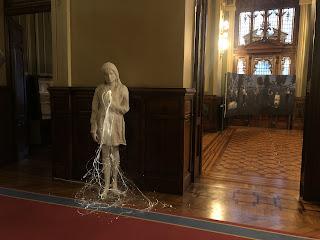 Para iluminar un bosque en la Junta General del Principado de Asturias