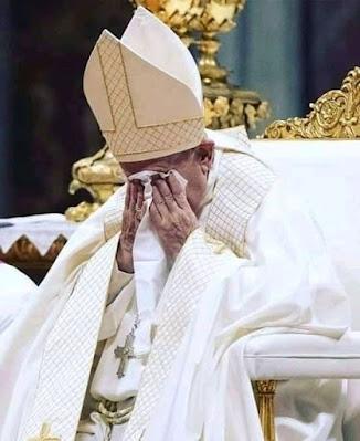 El Papa llora por la paz, perdida una vez más.
