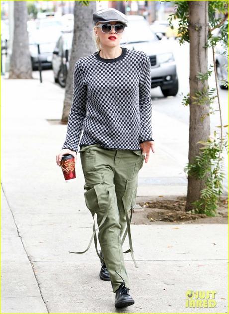 Cómo llevar los pantalones baggy que son tendencia esta primavera