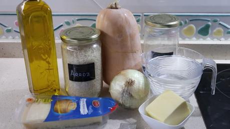 Los ingredientes necesarios para hacer la receta de risotto de calabaza en Thermomix