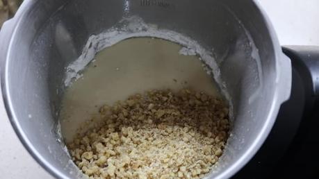 Ponemos las nueces y mezclamos