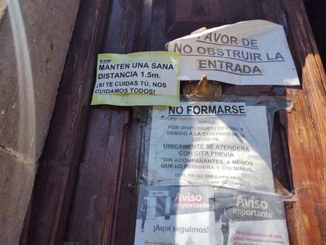 Delegado del INE en SLP prohibió repartir fichas para sacar la credencial