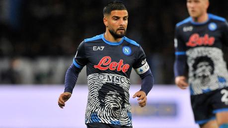 El Napoli rinde homenaje a Maradona en su nueva camiseta