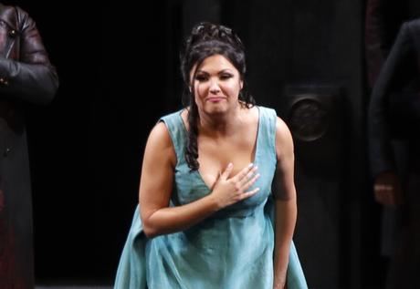 Ópera de Nueva York “veta temporalmente” a la soprano rusa Anna Netrebko por su apoyo a Putin