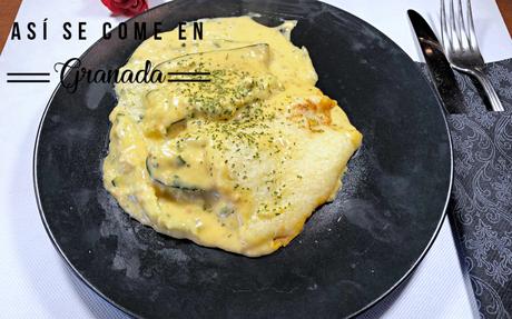 Canelones de calabacín con salsa aurora