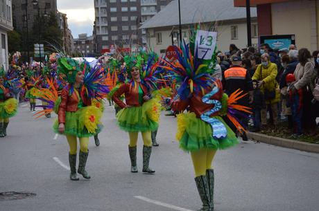 Ponferrada cambia la mascarilla por la Máscara de Carnaval 49