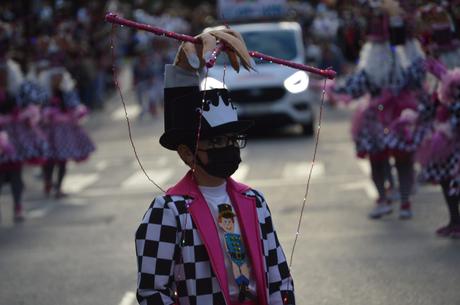 Ponferrada cambia la mascarilla por la Máscara de Carnaval 15