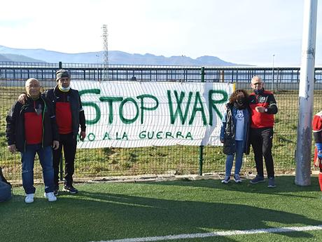 El fútbol Base berciano dice NO A LA GUERRA durante los partidos del fin de semana 57