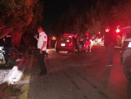 Persona prensada en accidente frente al Salón Chicagos