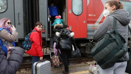 Ucrania: Desplazados casi 100 mil niños de orfanatos por la guerra