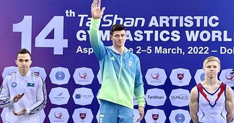 Atleta ruso se subió al podio con una “Z” en el pecho, similar a la de los tanques invasores