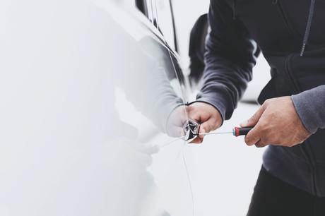 Cómo actuar en caso de robo de un coche de renting paso a paso, según Renting Finders