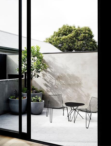 Suelos de baldosa hidráulica, cómo combinarlos y dónde comprarlos Suelos de baldosa hidráulica en exteriores