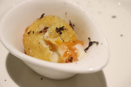 Restaurante El pedrusco de Aldealcorvo en Madrid, asador castellano tradicional con toques renovados de vanguardia