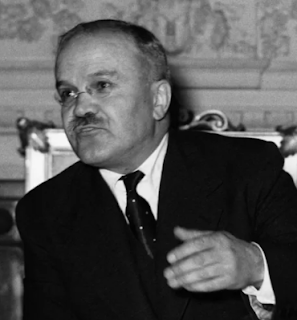 DE DÓNDE VIENE EL NOMBRE DE CÓCTELES MOLOTOV QUE HOY EMPLEAN LOS UCRACIANOS ANTE EL EJÉRCITO RUSO DE DÓNDE VIENE EL NOMBRE DE CÓCTELES MOLOTOV QUE HOY EMPLEAN LOS UCRACIANOS ANTE EL EJÉRCITO RUSO