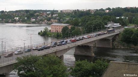 Ataque a Ucrania: saliendo de Rusia a pie