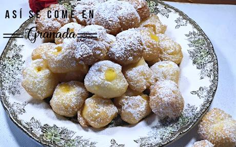 Buñuelos rellenos de melocotón