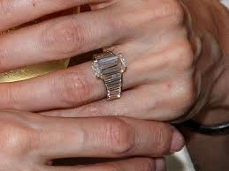 Robert Procop: Anillo de Compromiso de Angelina Jolie