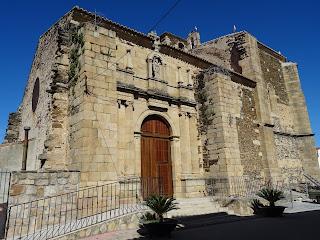 Imagen del mes: portada renacentista de la iglesia de San Andrés Apóstol, en Almaraz Imagen del mes: portada renacentista de la iglesia de San Andrés Apóstol, en Almaraz