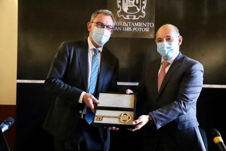 Embajador alemán en México recibió las llaves de la ciudad de San Luis Potosí