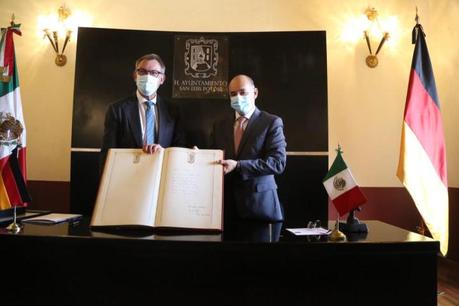 Embajador alemán en México recibió las llaves de la ciudad de San Luis Potosí
