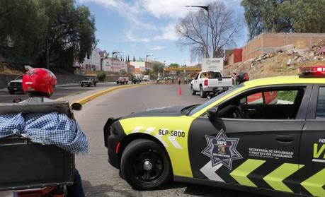 Inicia tala de árboles en el bulevar Río Santiago Inicia tala de árboles en el bulevar Río Santiago