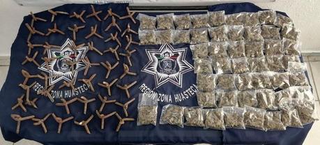 Tras persecución en Valles los detienen con mariguana y poncha llantas