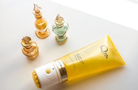 Consigue un Rostro Deslumbrante con el Gel Limpiador Facial de Q77 bodegon-gel-limpiador-tonificante-q77plus-2