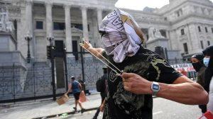 FMI, Molotov y gomera