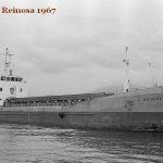 1967:el gánguil «Reinosa» en la bahía