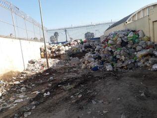 170 toneladas de basura abandonadas por la “Herencia maldita” en el Centro Penitenciario de la Pila han sido retiradas